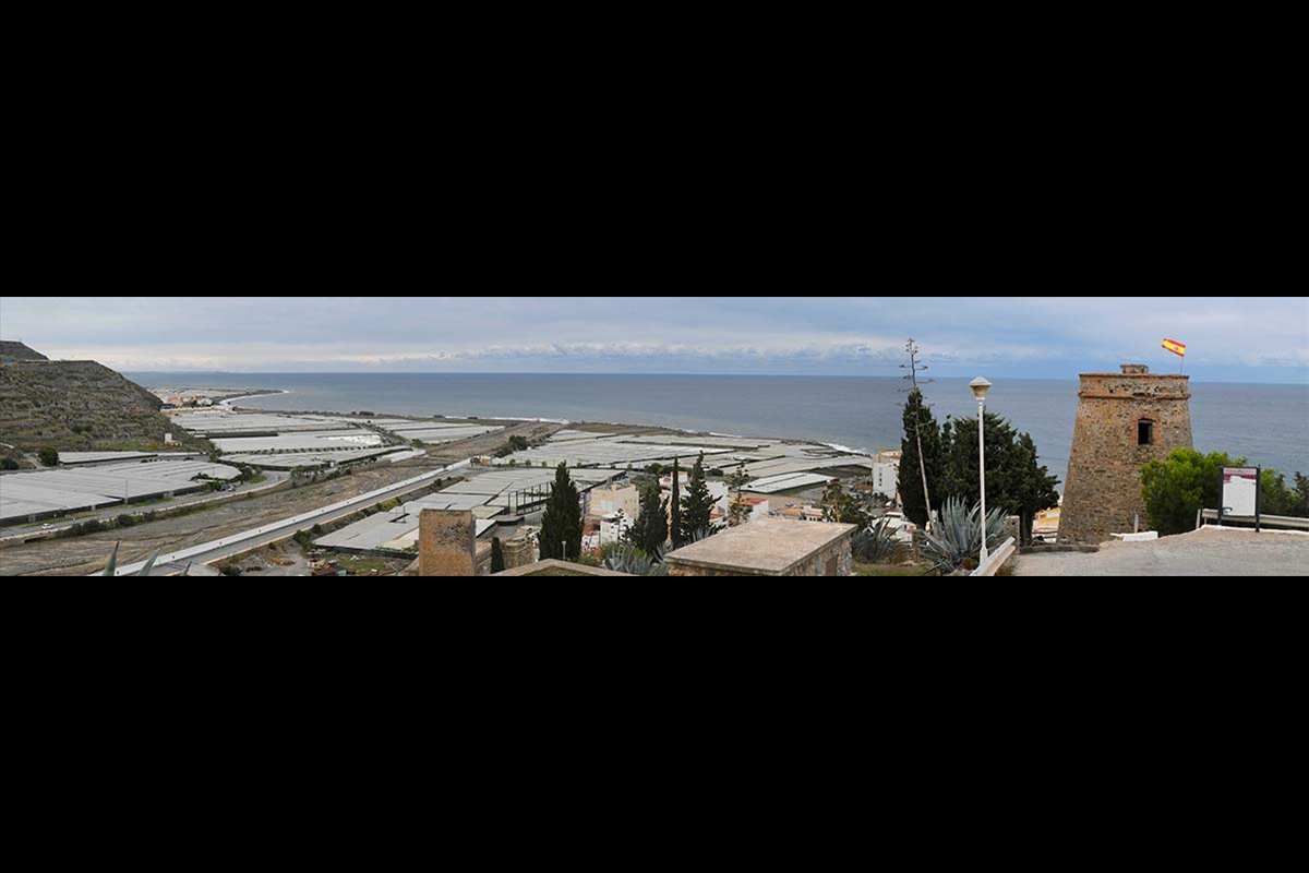 Delta de Albuñol, con la rambla entre las localidades de La Rábita y El Pozuelo