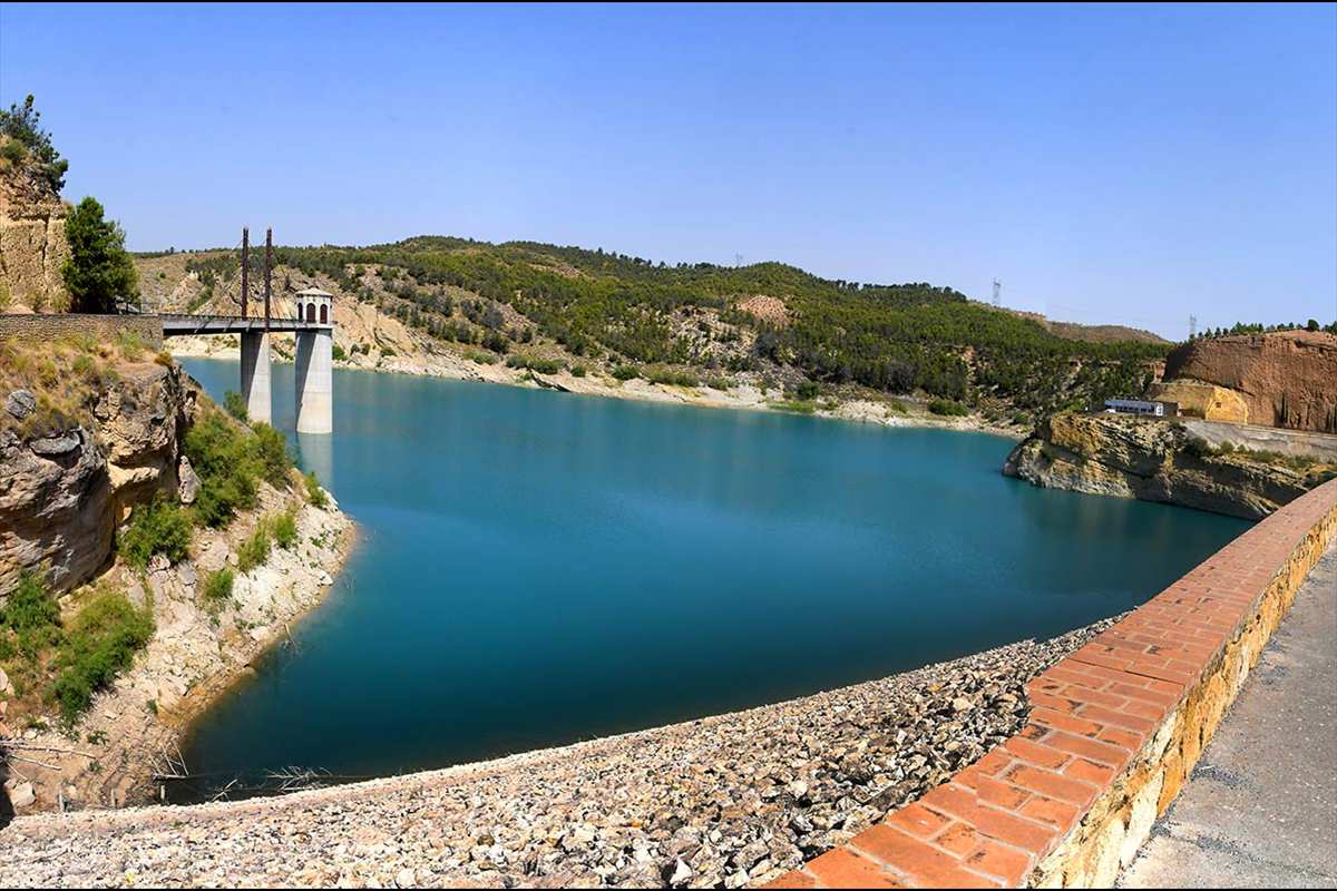 Embalse F. Abellán, río Fardes