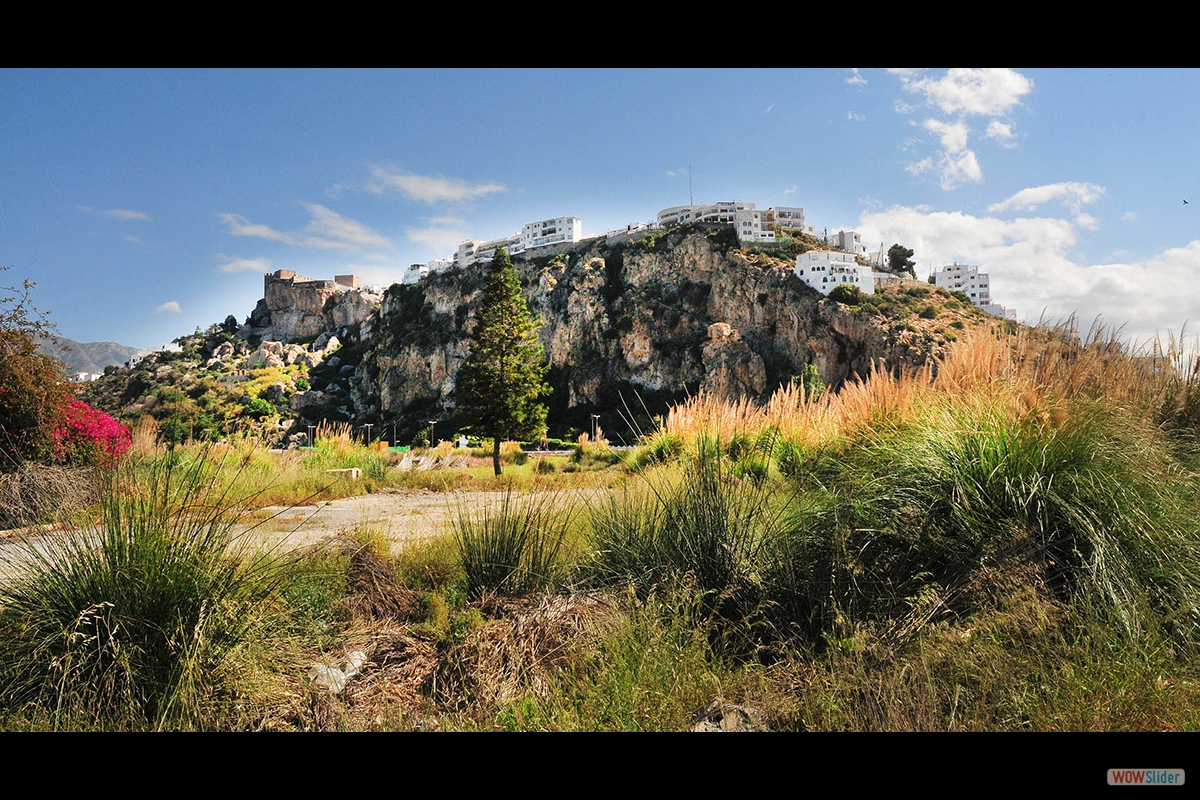 Salobreña, peñón y castillo. #Foto: Juan Enrique Gómez y Merche S. Calle / Waste Magazine
