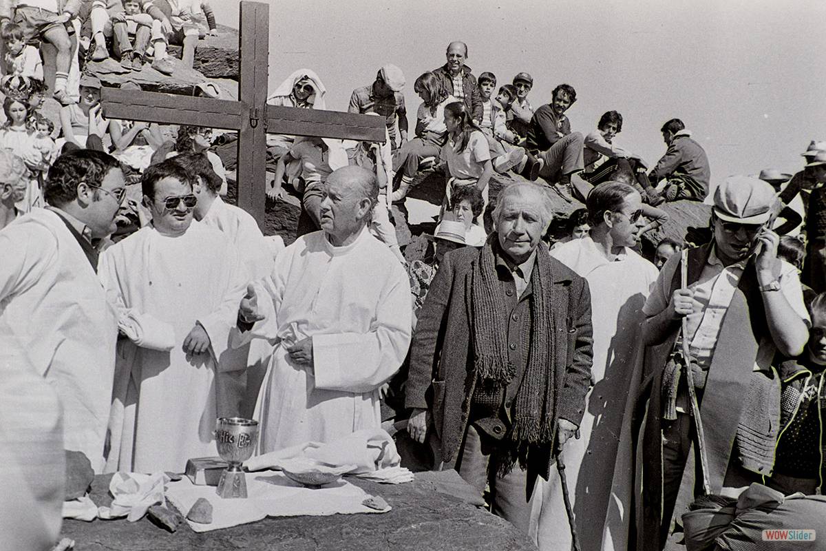 Mulhacén 1982 * Romería.  Foto: JUAN ENRIQUE GÓMEZ