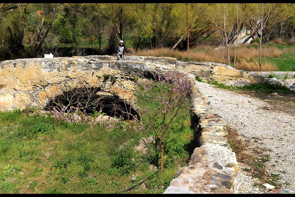 PUENTE MEDIEVAL DE DÚRCAL